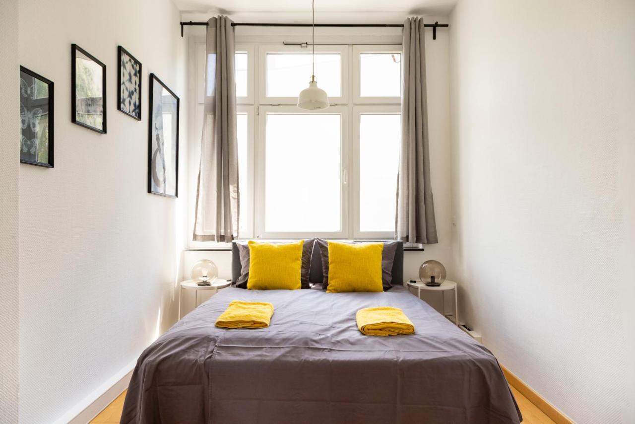 Apartment Central +3br +big Living Next To U-station Berlin
